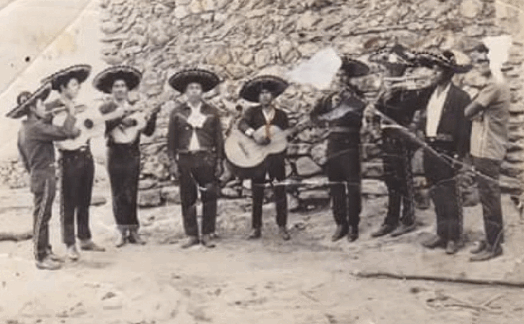 Mariachi Esto Es México NYC — 30+ años de historia